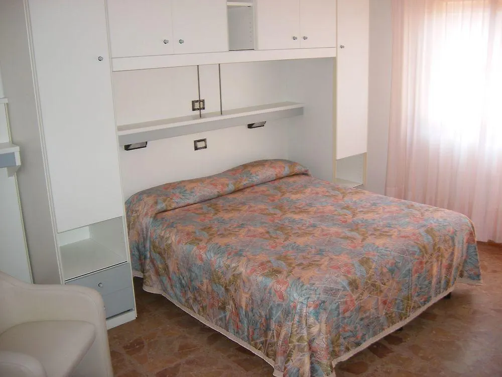 Hotel Belvedere Sottomarina 2*,